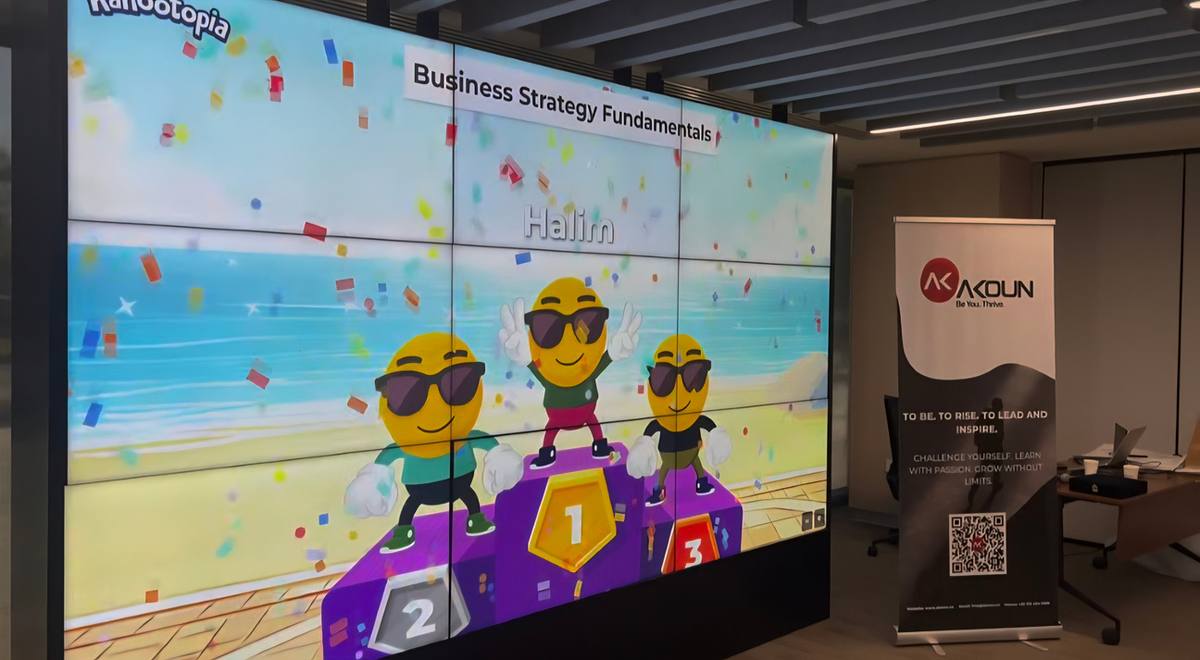 Cesim business simulation on screen